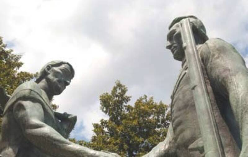 Robertson and Donelson Monument